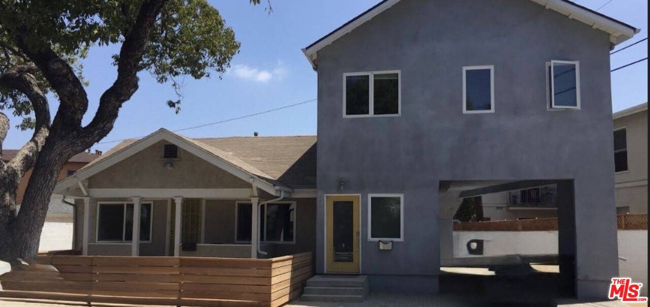 3310  S Durango Ave 6BR La