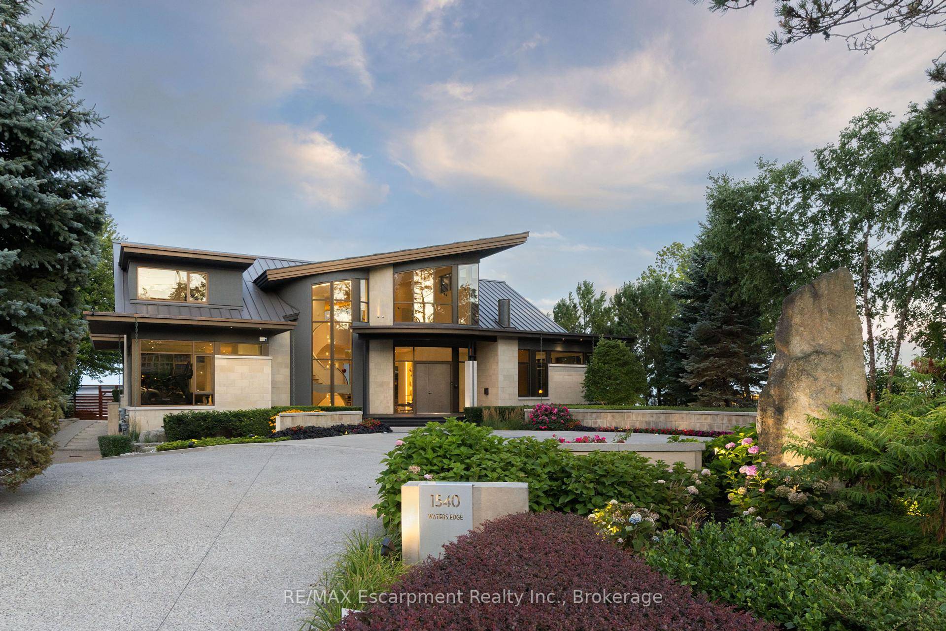 1540 Watersedge Road is a spectacular waterfront estate with jawdropping Toronto skyline views.