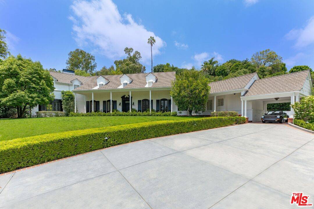 1115  N Beverly Dr 6BR Beverly Hills Post Office | B.H.P.O. La