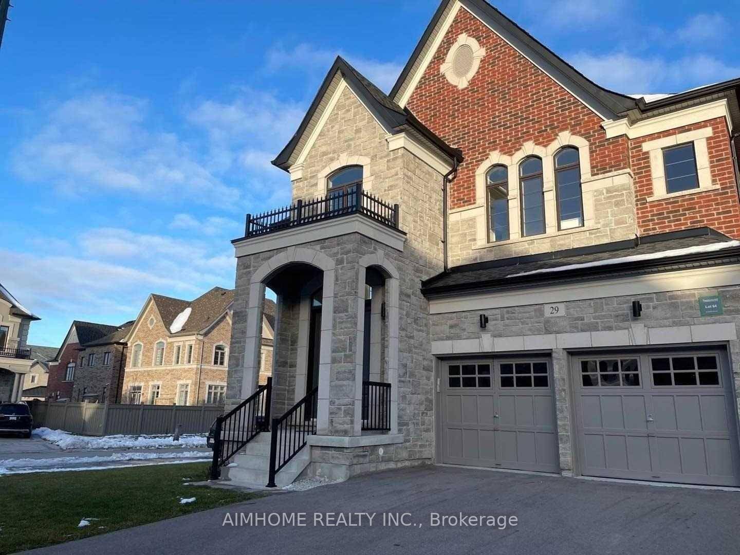 Luxury Treasure Hill Home, 3573 Sqft, 5 Bedroom, All Ensuites.