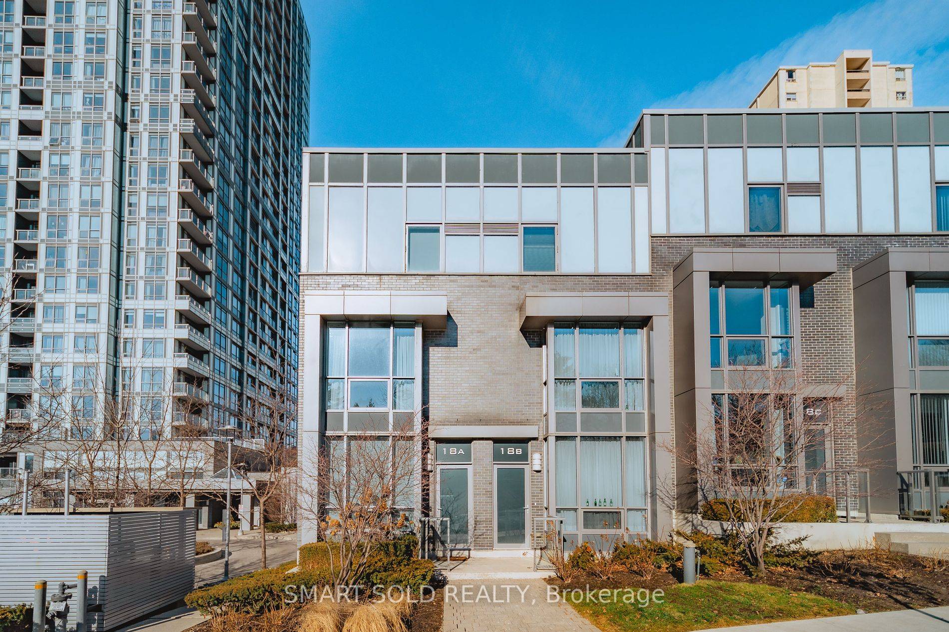 Rare Luxury Tridel 3 Bedroom And 3 Bathrooms Modern Condo Townhouse End Unit With Backyard And Terrance !