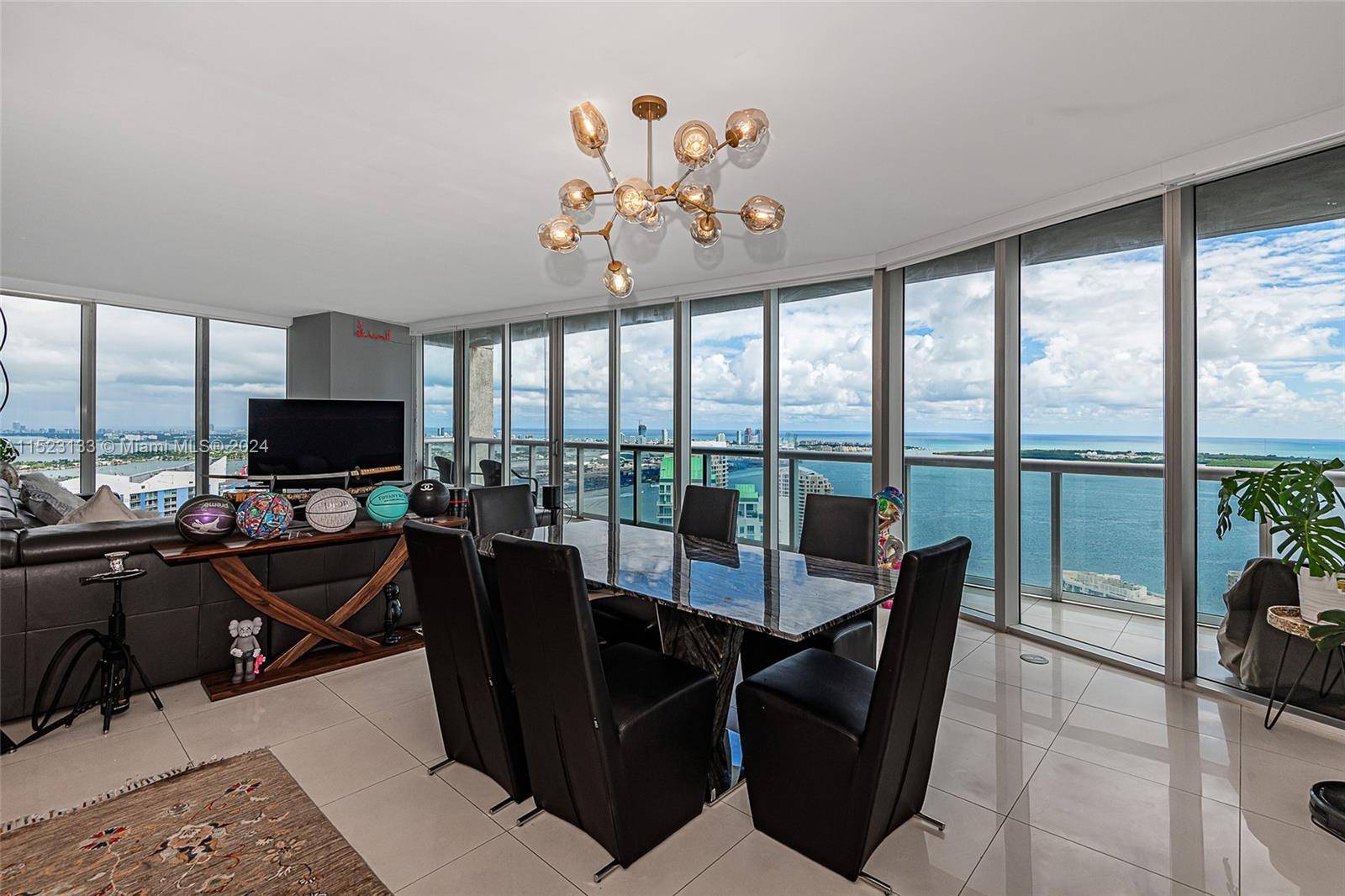 Welcome home to Icon Brickell's most coveted line.
