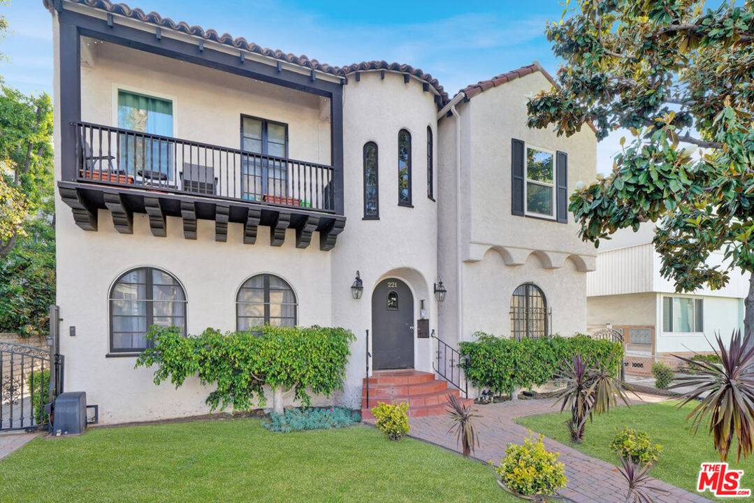 221 S Tower DR 8BR Beverly Grove La