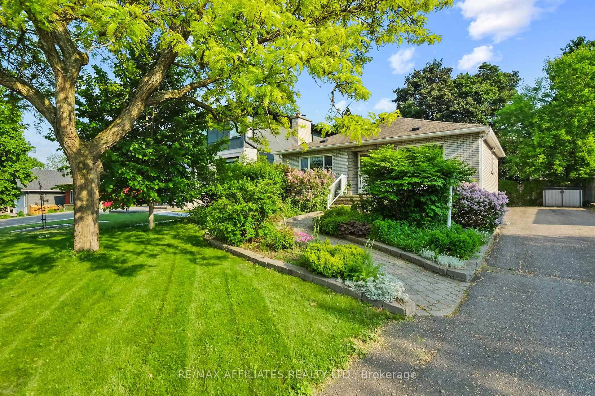 Charming Updated Bungalow on Premium Alta Vista Lot Welcome to 312 Mountbatten Avenue an exceptional opportunity in the heart of Alta Vista.
