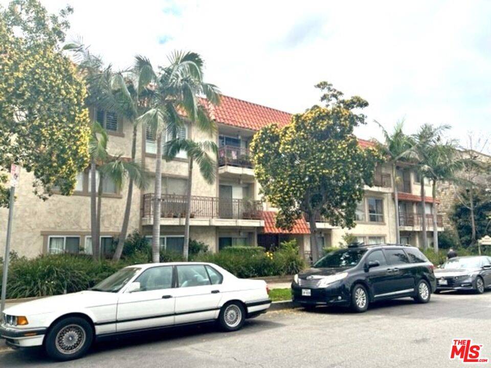 11656   Montana Ave 2BR Brentwood La