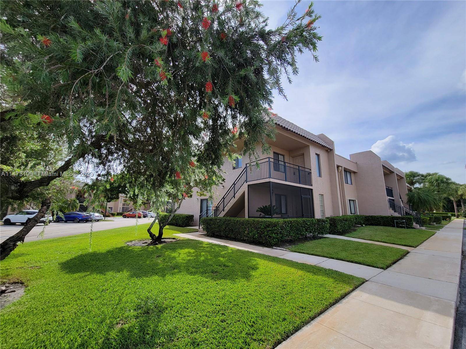 Corner apartment in Gardens at Bonaventure Weston.