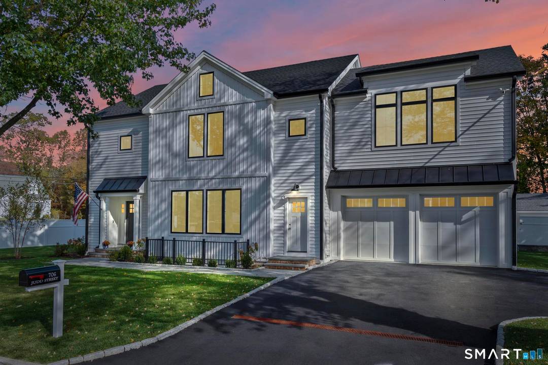 Stunning move in ready NEW construction home in Fairfield's highly desirable University area, thoughtfully built by established local builders Coppola Sons.