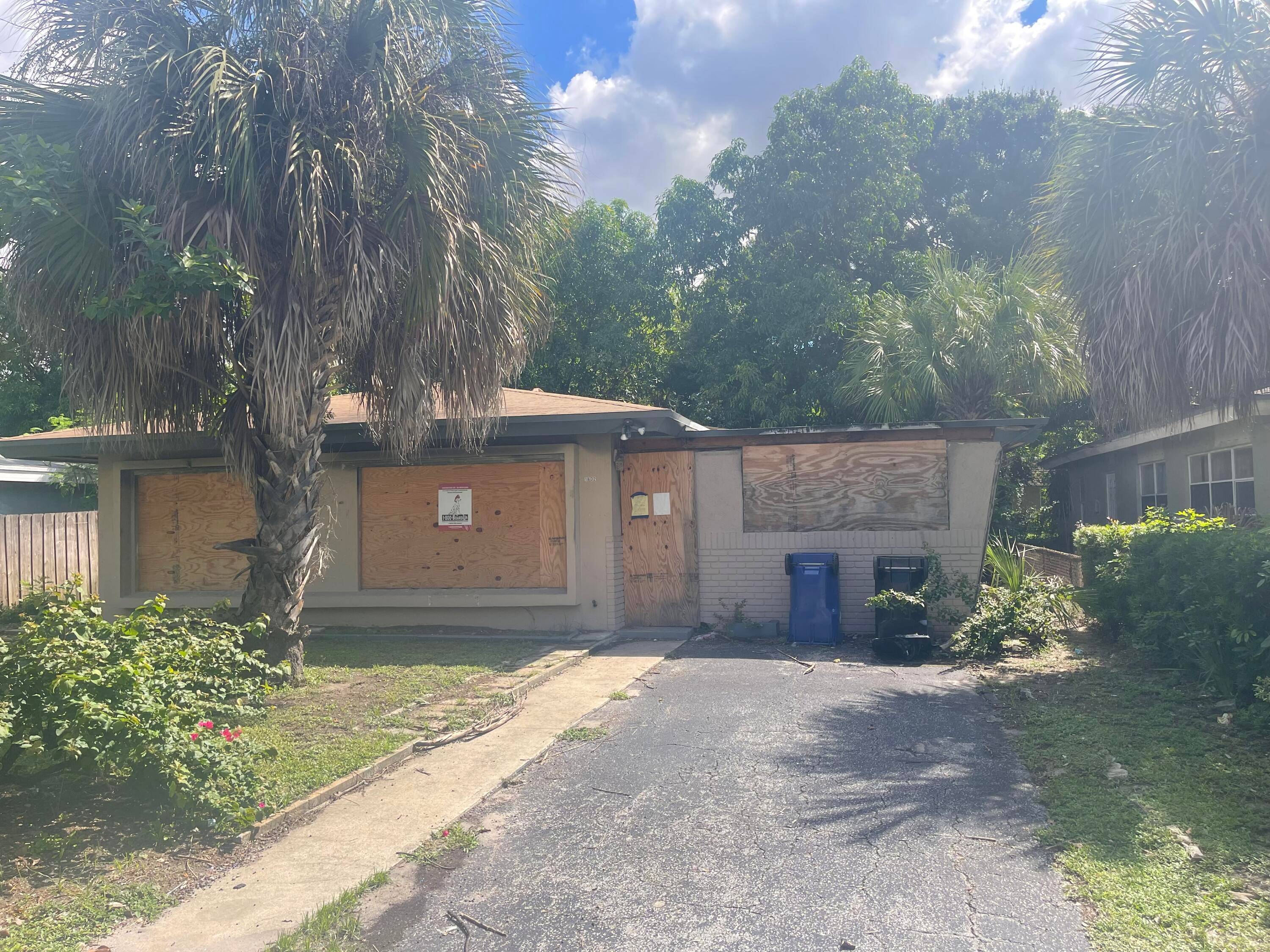 INVESTOR SPECIAL ! 2 1 Fort Lauderdale.