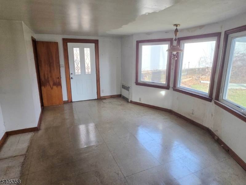 Calling all Investors and Contractors to unlock the potential of this Diamond in the Rough !