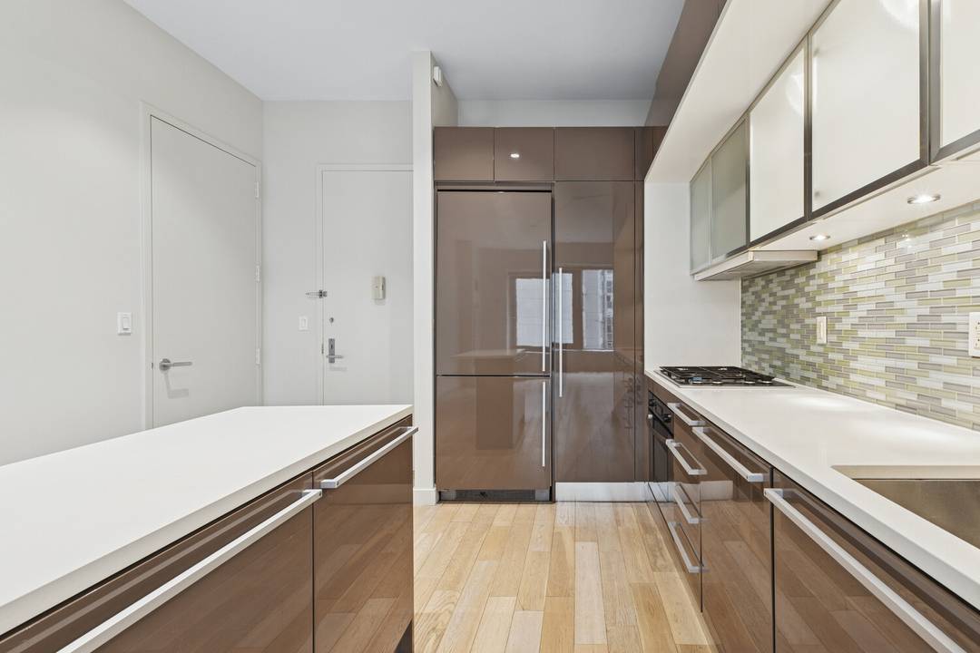 Sophisticated One Bedroom Residence at 75 Wall Street Unit 20N Welcome to Unit 20N, a beautifully appointed 1 bedroom, 1 bath luxury home located in one of the Financial District's ...