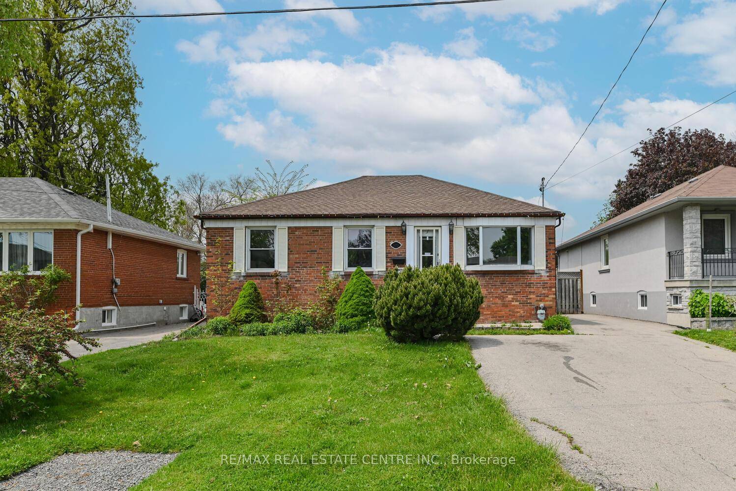 Lowest Rent In Mississauga Perfect Nest For Single Working Professional.