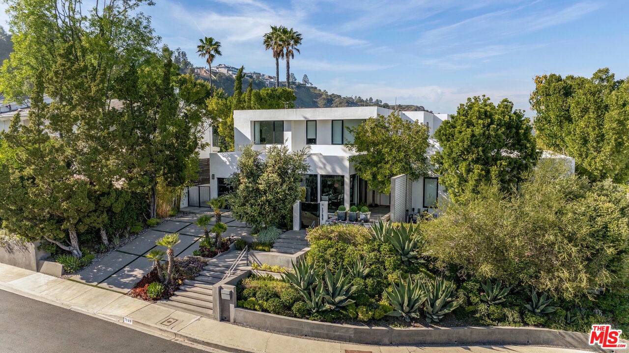 1769 Stone Canyon Rd 5BR Bel Air La