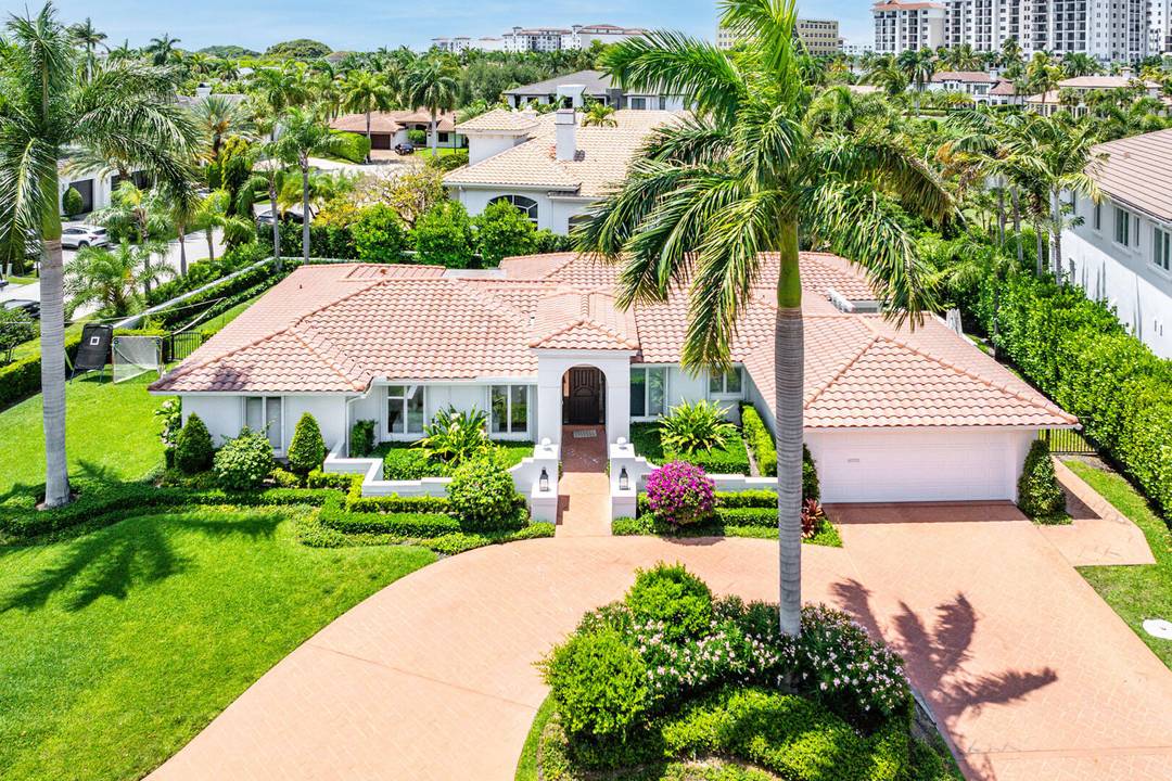 Welcome to your serene golf course oasis on a tranquil street in Royal Palm Yacht amp ; CC.