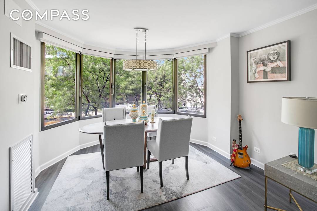 Welcome to Residence 2F at Lincoln Plaza Tower, one of Lincoln Square s most sought after full service cooperatives.