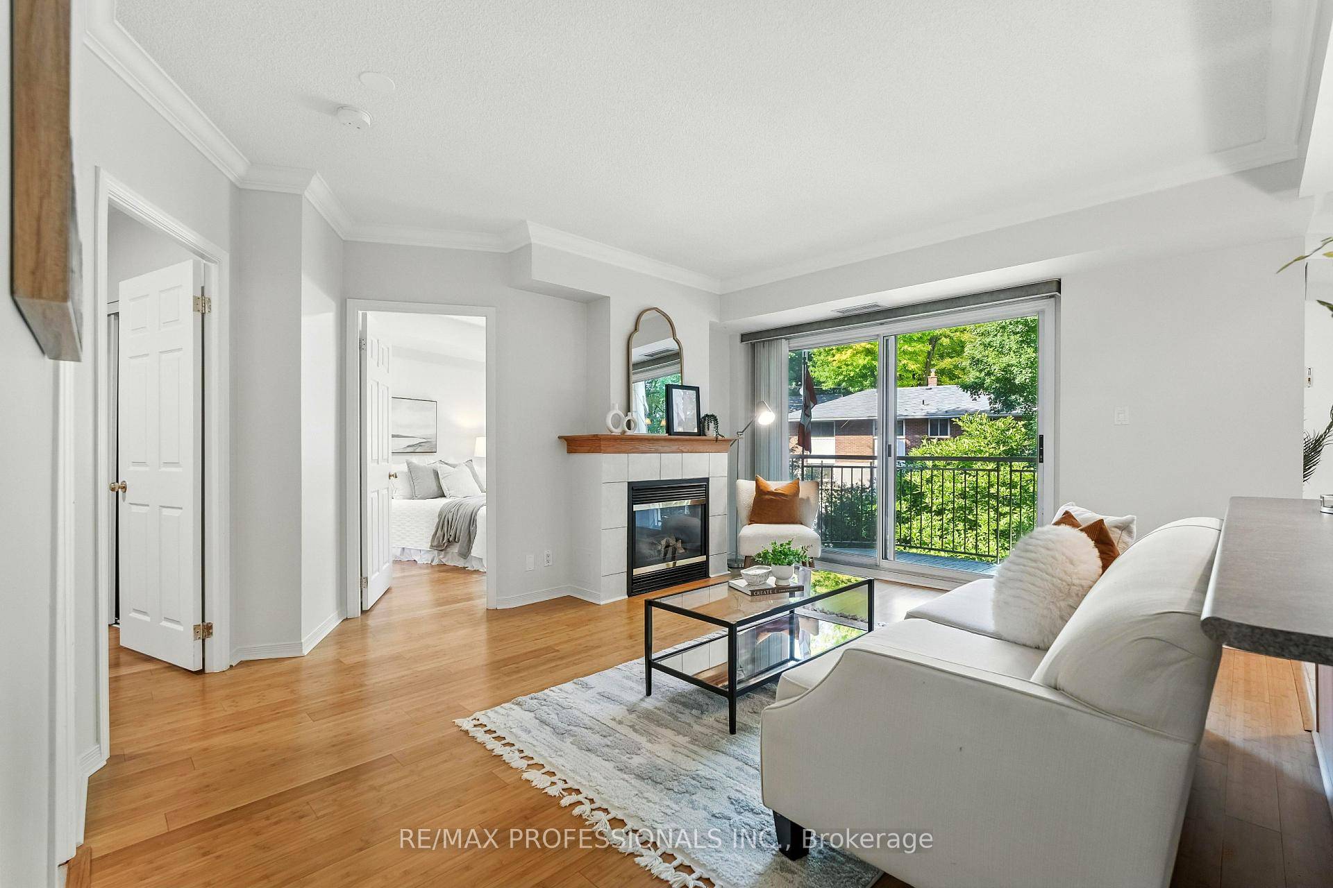 SEE VIRTUAL TOUR Welcome to Maintenance Free Living at Victoria Gardens !