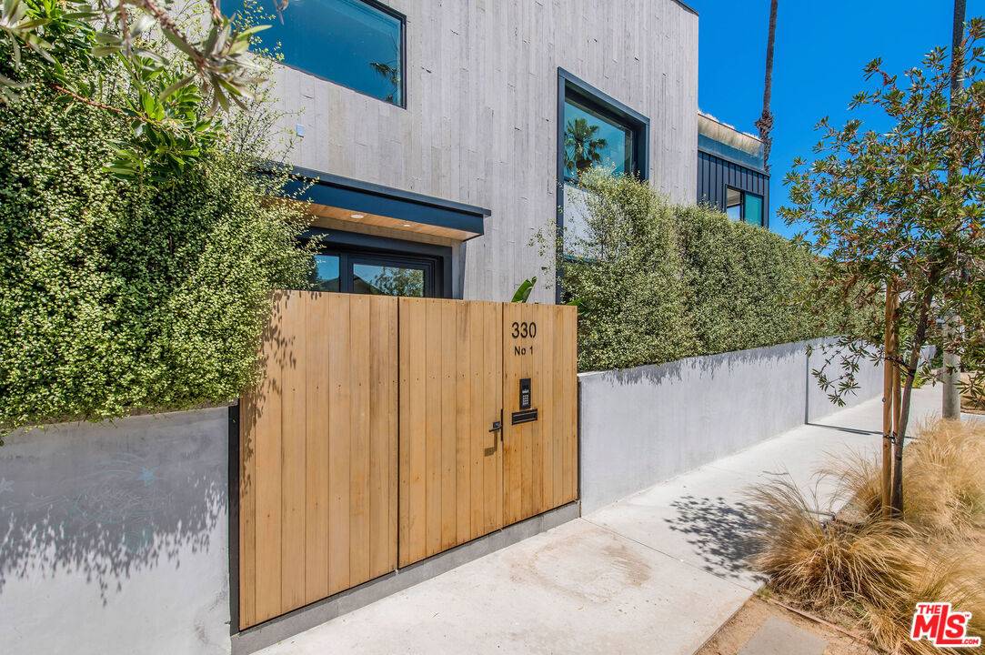 330   Rennie Ave Marina Del Rey LA