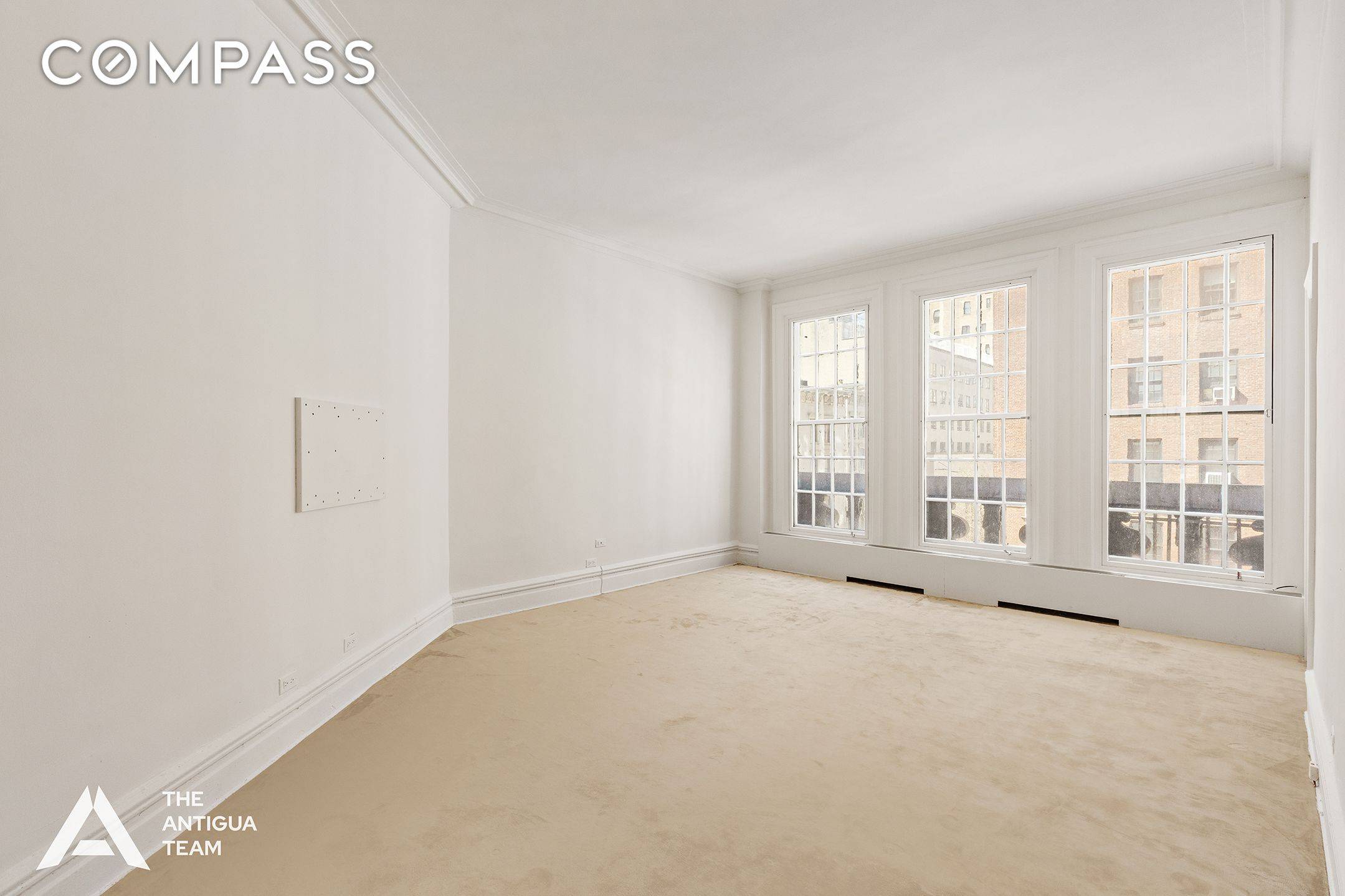 Historic and Elegant Apartment in a Landmark Building !