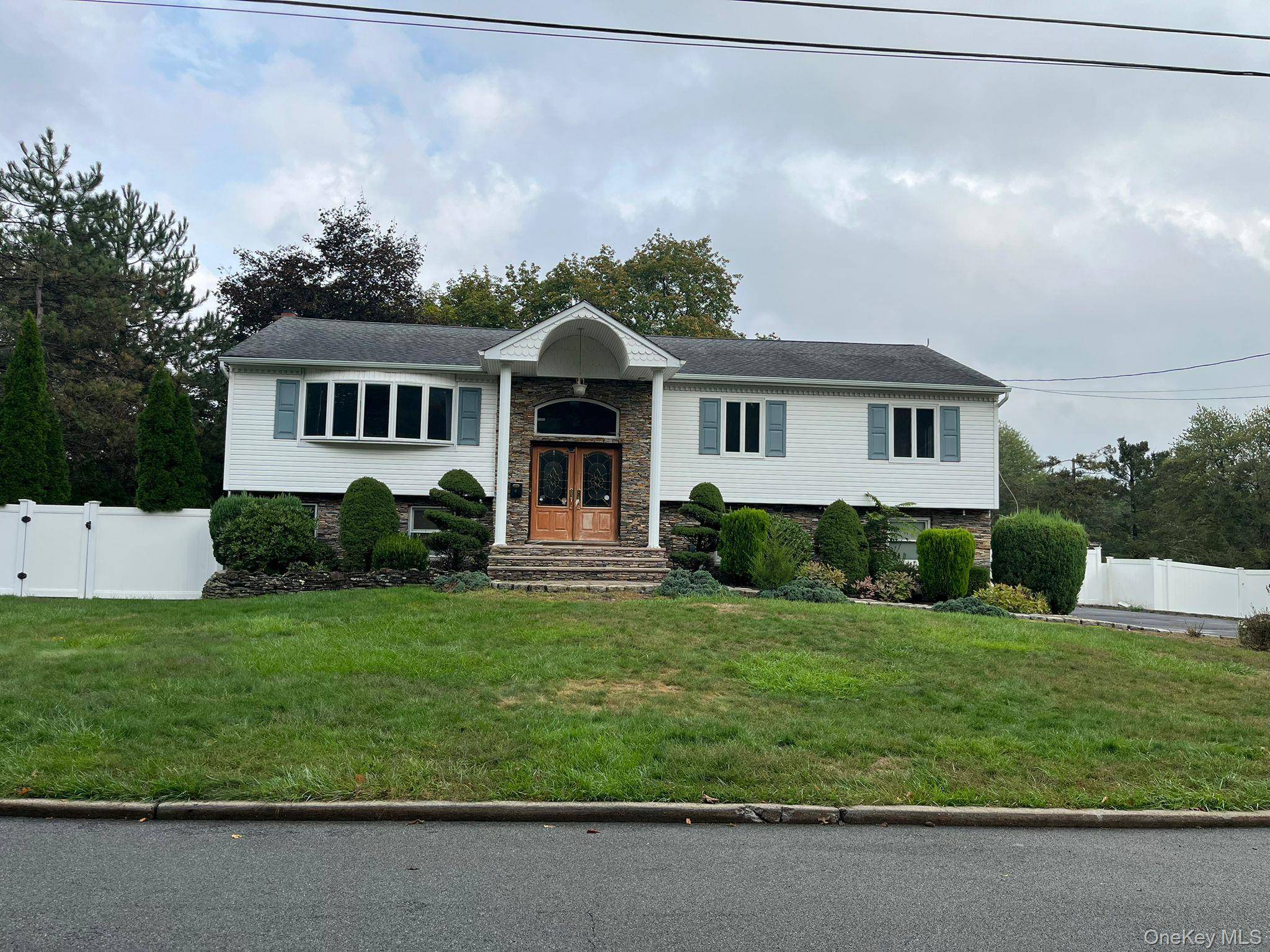 Exciting property just listed photos coming soon !