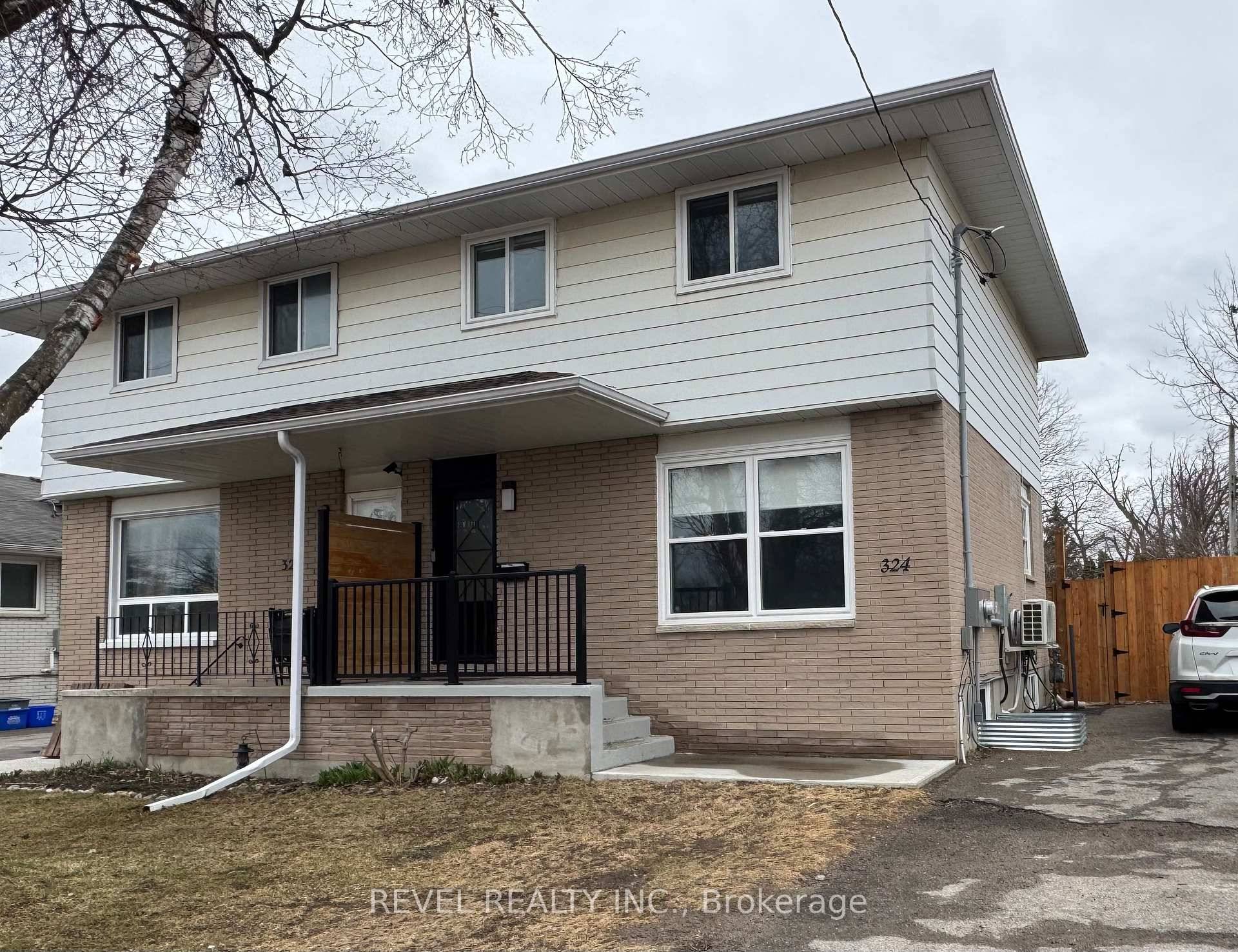 This beautifully refreshed bachelor apartment in Barrie's sought after east end offers a bright and modern living space with a private entrance.