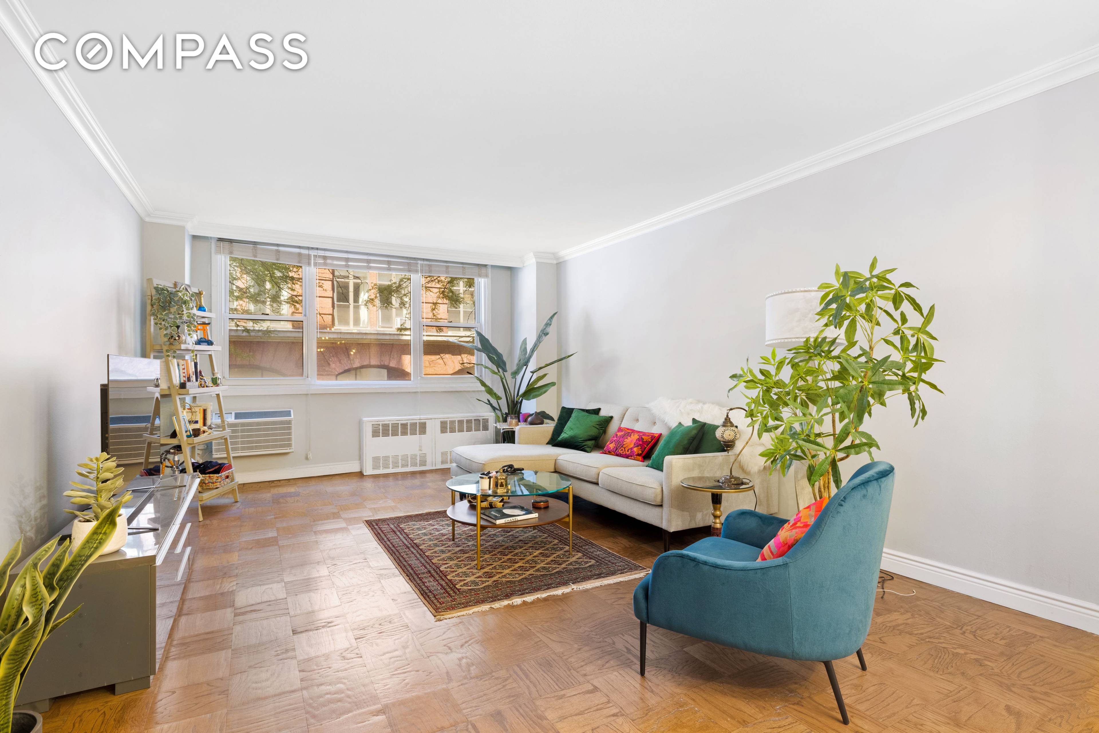 Offering the spacious one bedroom apartment 2 E with approximately 850 SF with a home office in the Vermeer which is one of the most desirable buildings downtown, which is ...