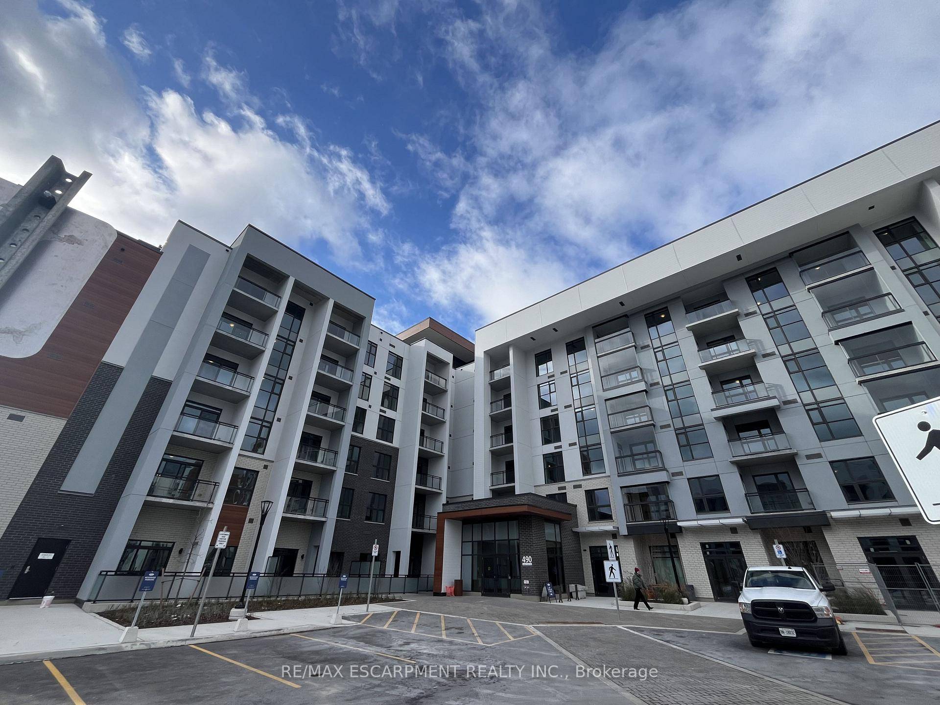 Rare opportunity to rent a corner unit at Mattamy's latest luxury project, 'Soleil'.