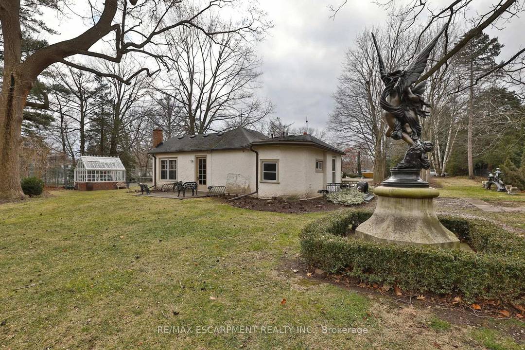 Incredible opportunity to rent a cottage in the city !