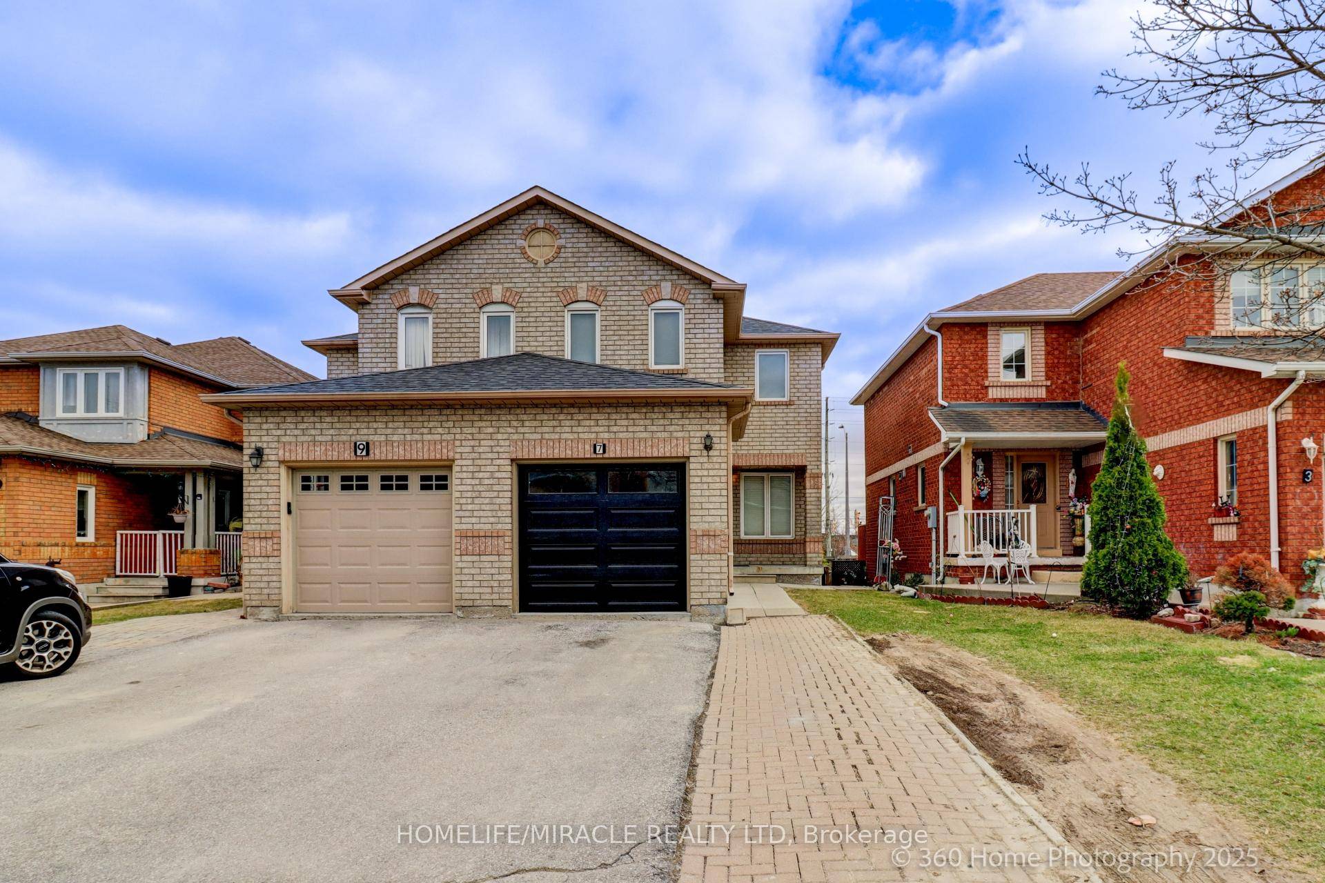 Welcome to 7 Creekwood Crt.