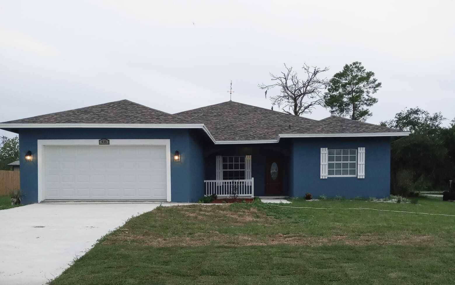Discover modern living in this almost new 3 bedroom, 3 bathroom home in Lake Placid, Florida.