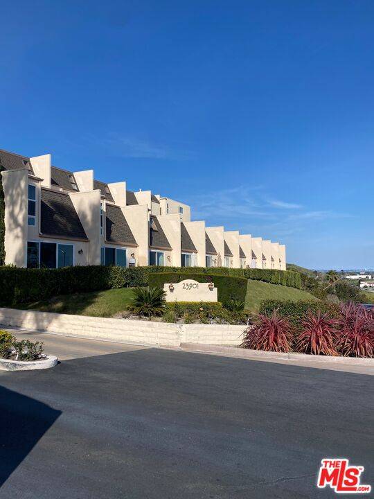 23901   Civic Center Way 3BR Malibu La