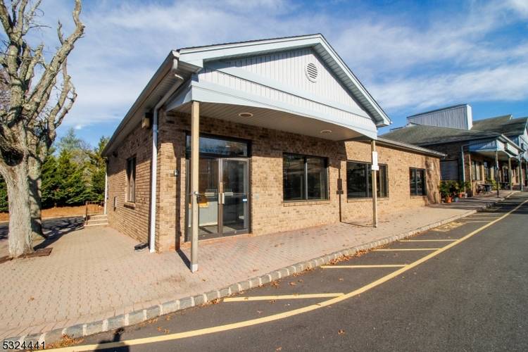 Available for lease, this former bank building offers a prime commercial space with a total of 4, 640 square feet of versatile area, including 2, 320sf on the main floor ...