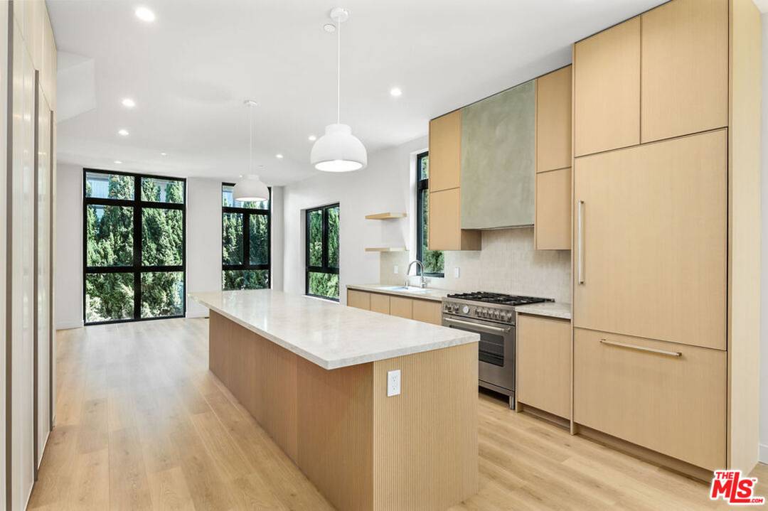 428 Arnaz Dr 3BR Beverly Grove La