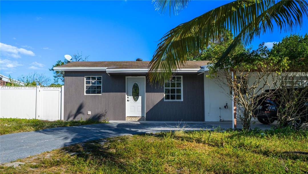 Beautifully renovated 3 bed, 2 bath home in the heart of Deerfield Beach.