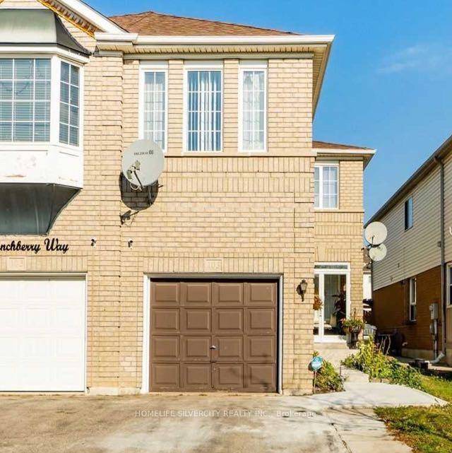 Beautiful 4 Bedrooms house is on lease.