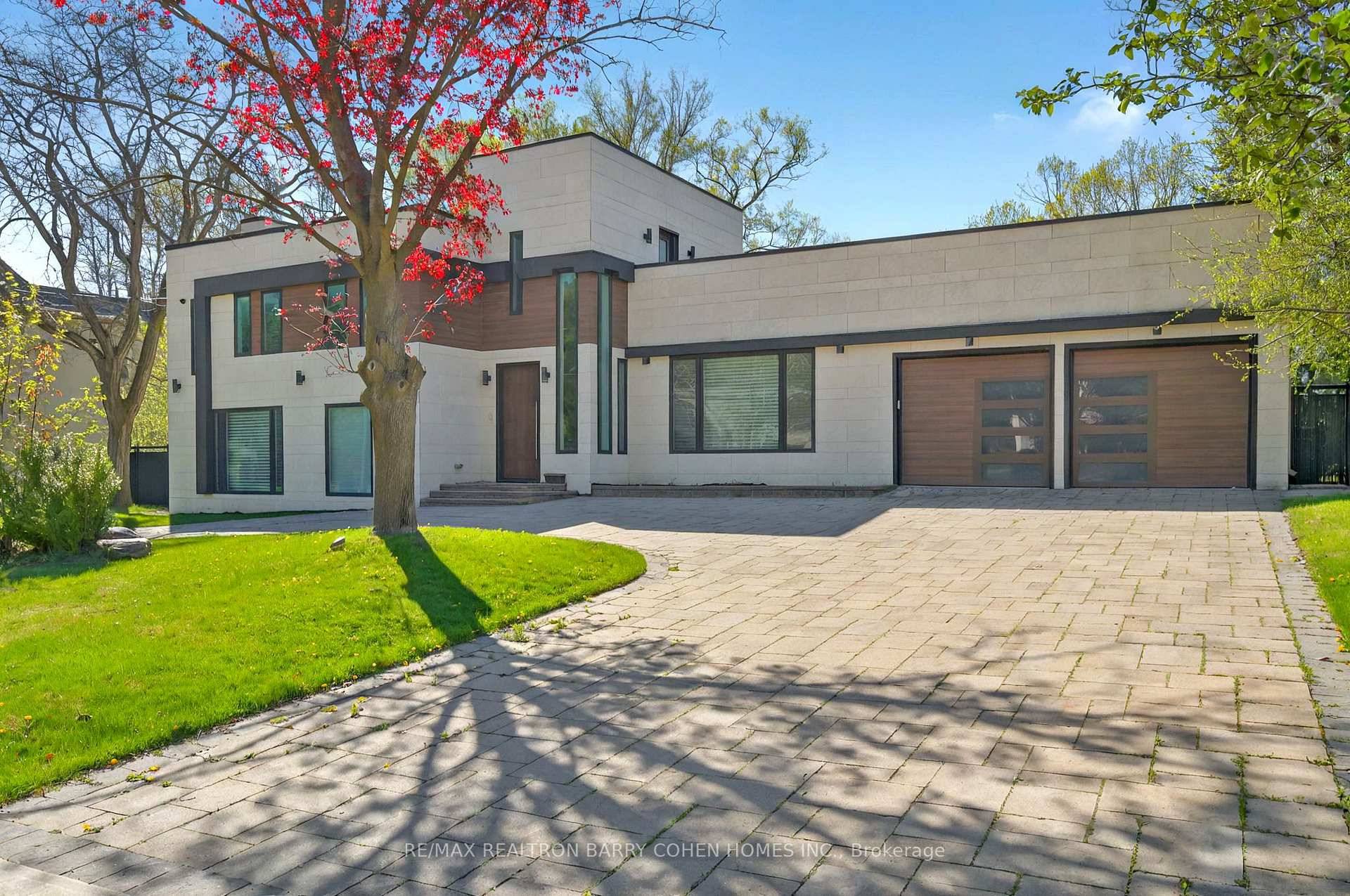 Masterfully Updated Bridle Path Home !