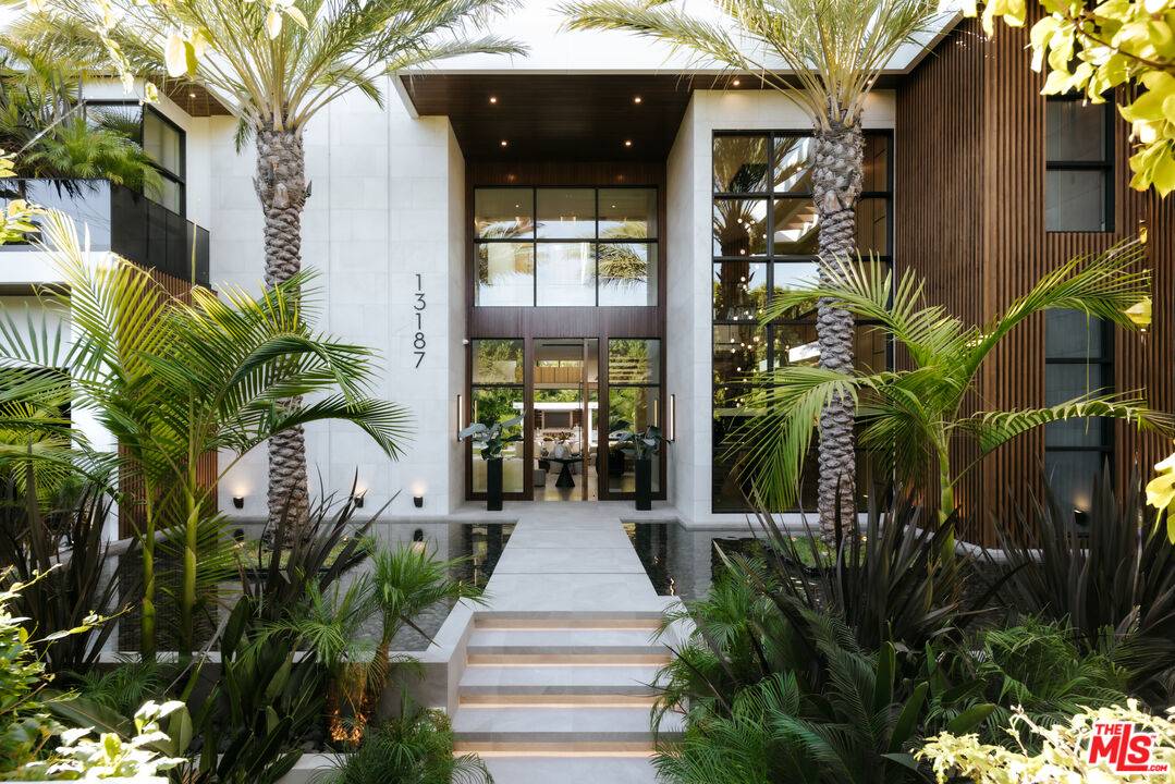 13187   Chalon Rd 7BR Brentwood La