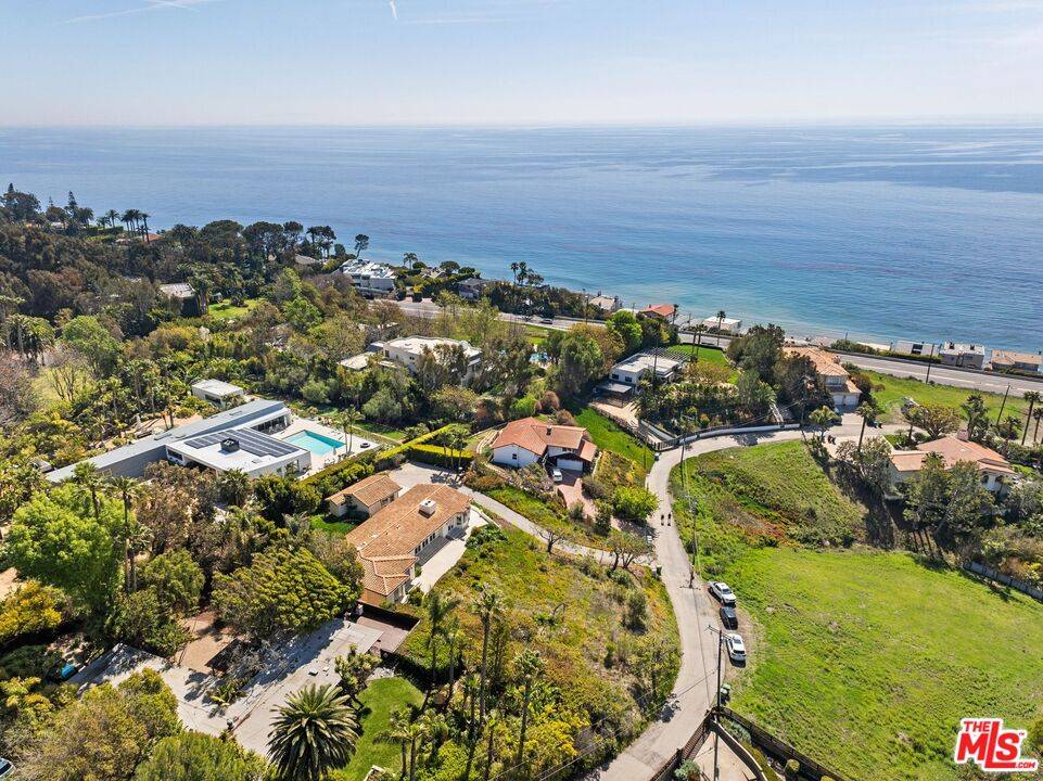 27104   Sea Vista Dr 3.0 Malibu LA