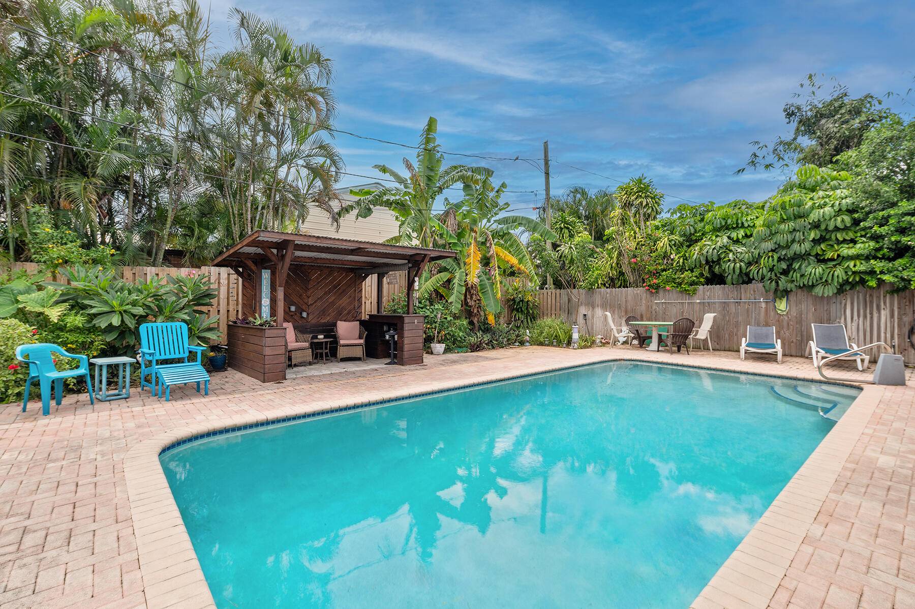 Prime east Lantana location only 1.