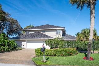 Totally renovated 5 bedroom, all ensuite, 6 bath home with private beach access in sought after Seagrove !