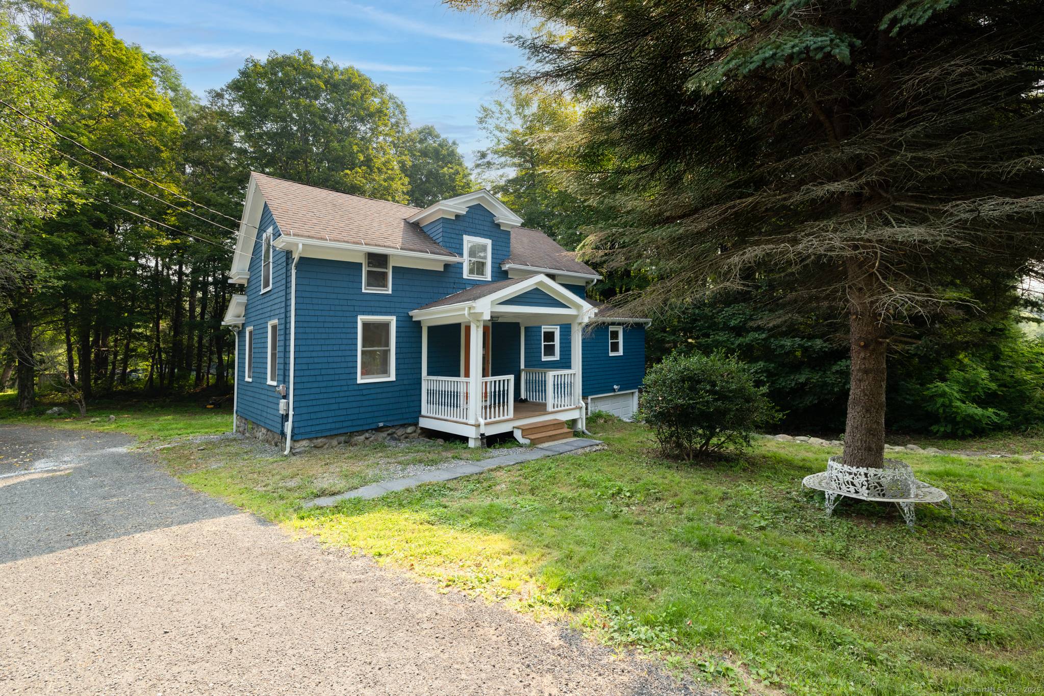Escape to the Beautiful Litchfield Hills Country Town of Bethlehem for relaxed living.