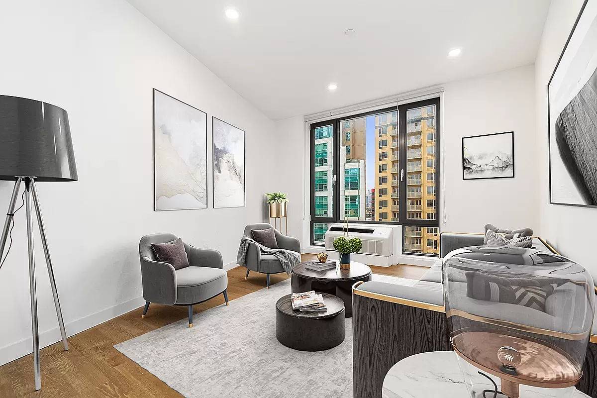 New to Market ! Moments away from Manhattan !