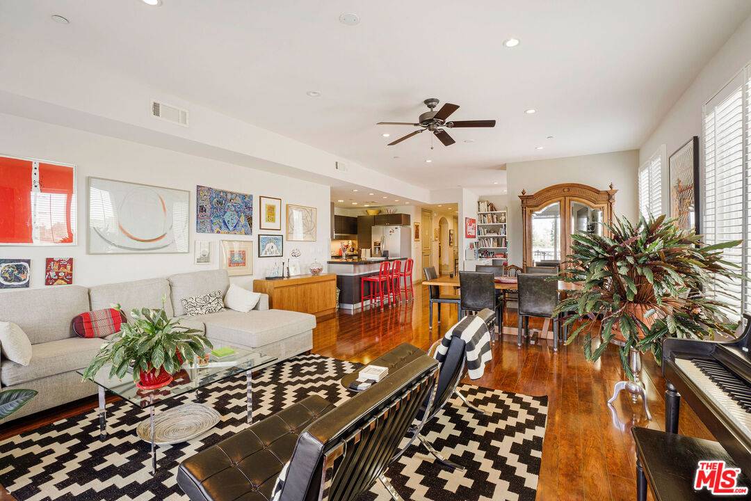 10930 National Blvd 2BR La