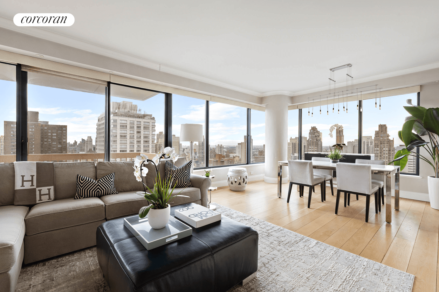 Renovated 3 Bedroom, 3 Bathroom Residence at 200 East 69th Street 28th Floor Panoramic Manhattan Views Perched high on the 28th floor of a premier Upper East Side condominium, this ...