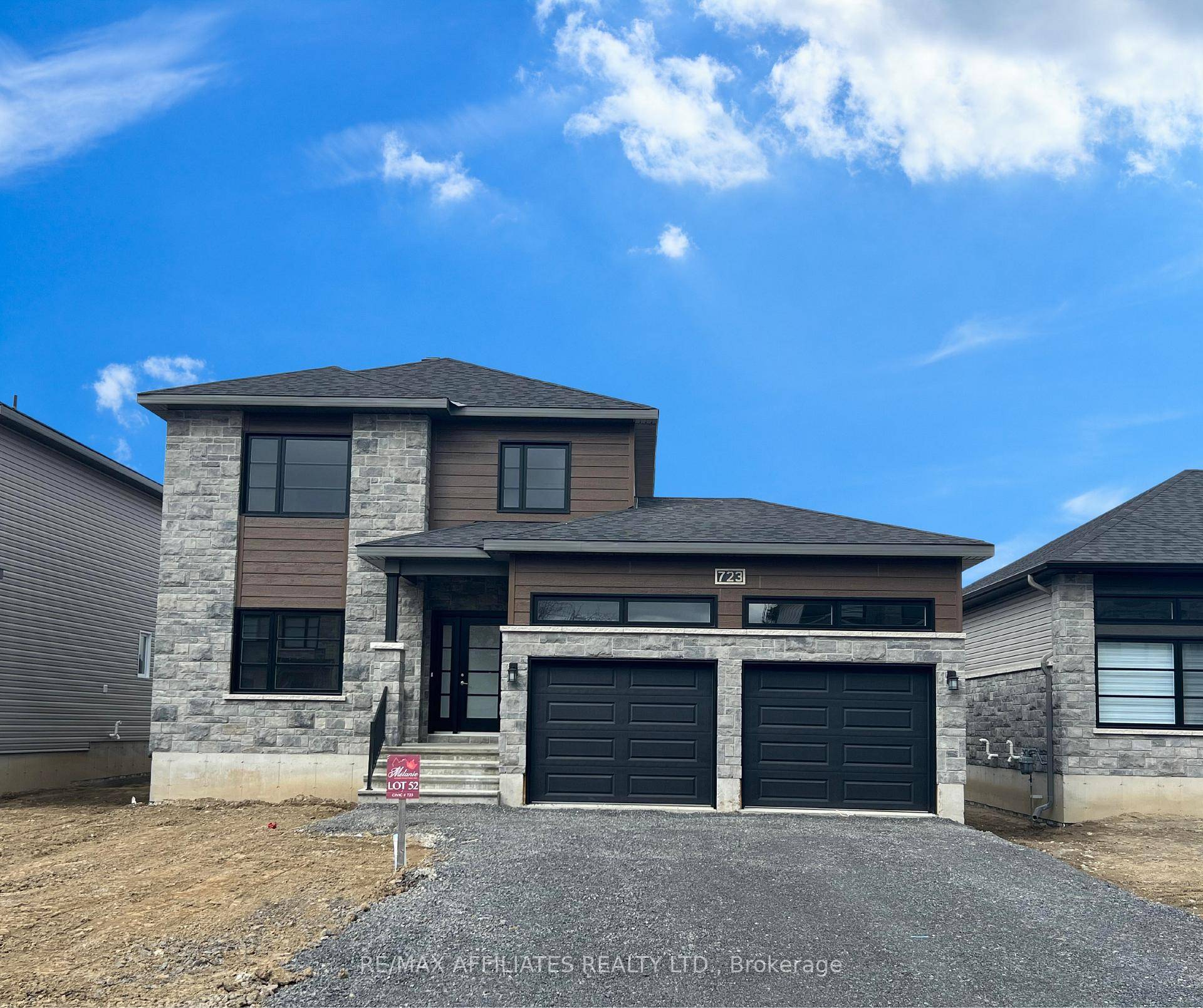 To be built new 2025 single family home, beautiful 4 bedroom Vienna II model features a double car garage, main floor laundry, sunken front entrance complimented with ceramic tile, a ...