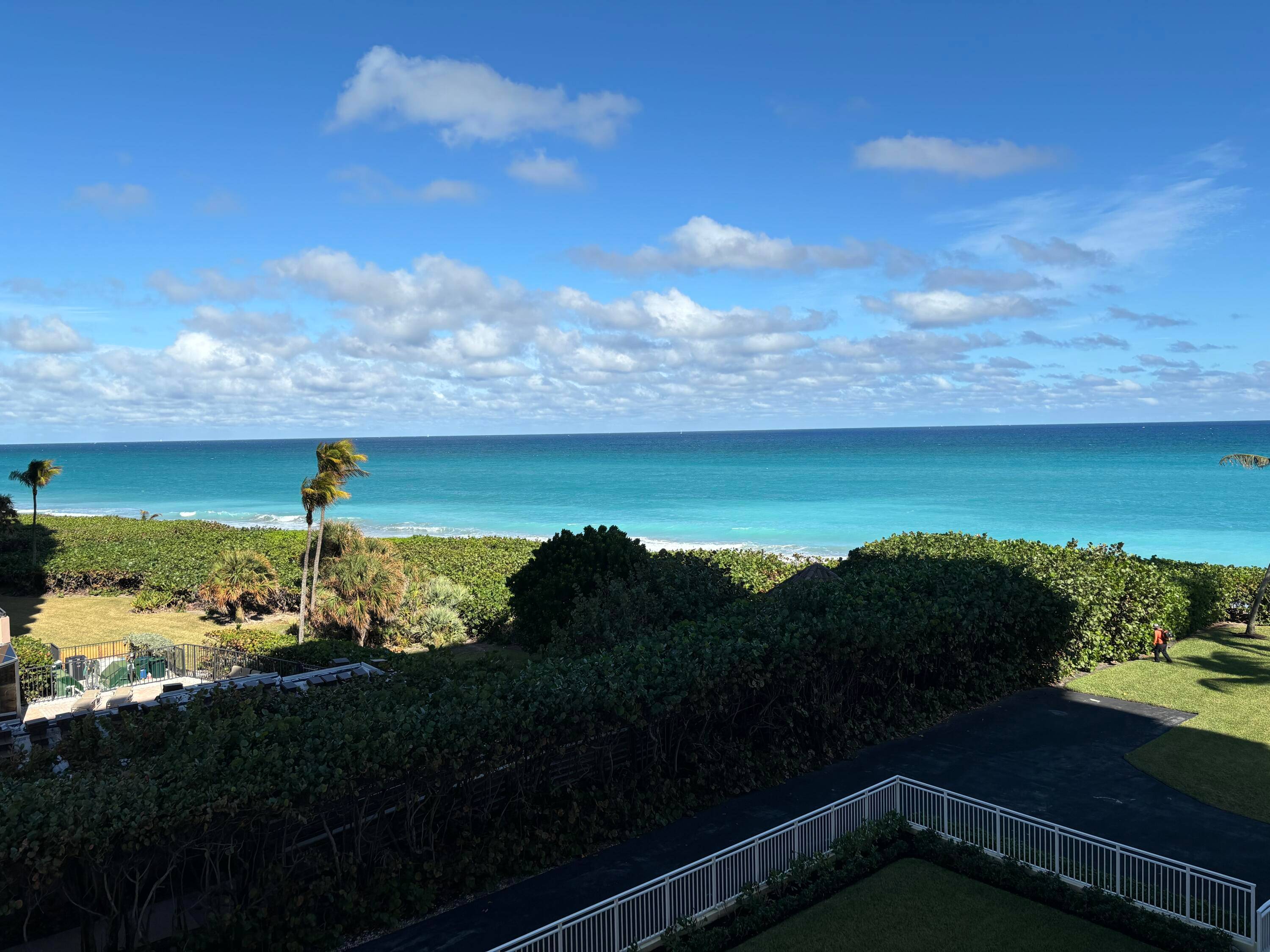 Brand new completely renovated condo in Juno Beach !