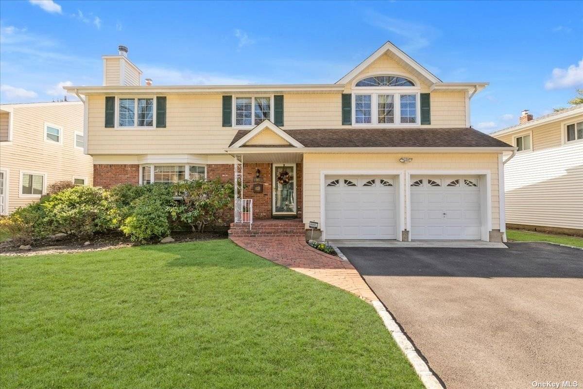 Stunning 4 bedroom, 2. 5 bath colonial, completely renovated and expanded in 2008.
