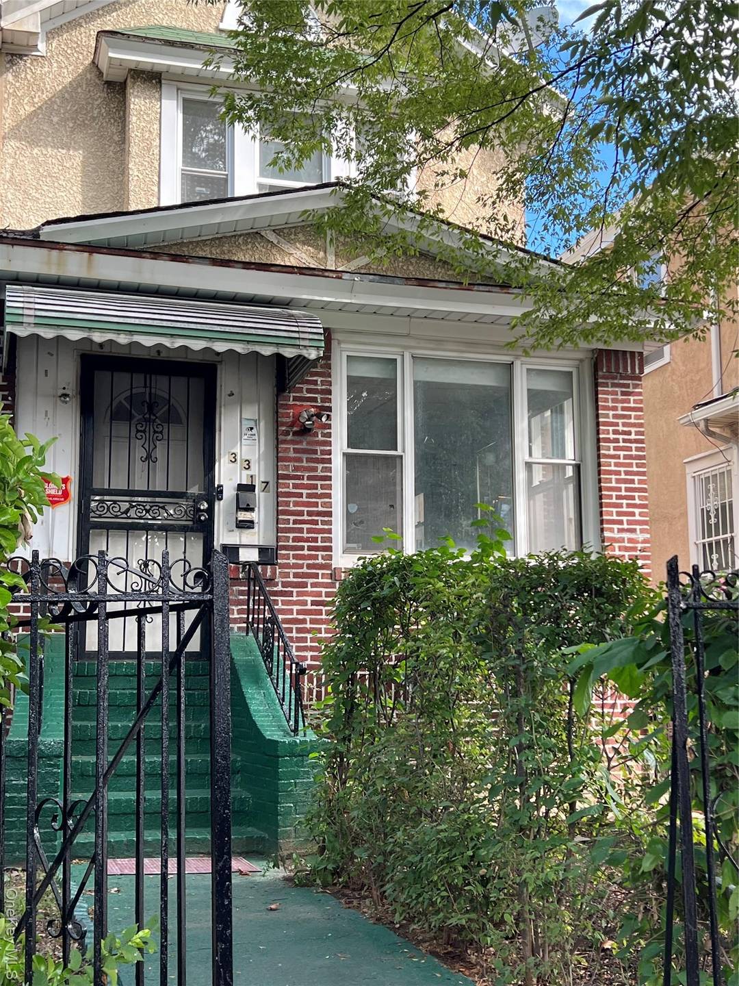 Welcome to this beautiful Semi attached one family, three bedroom duplex that combines comfort and elegance, complete with a fully finished basement.