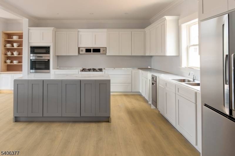 CUSTOM COLONIAL UNDER CONSTRUCTION OFFERS 3 BEDROOMS, 2 1 2 BATHS, MASTER BATHROOM WITH FULL BATH AND WALK IN CLOSETS.