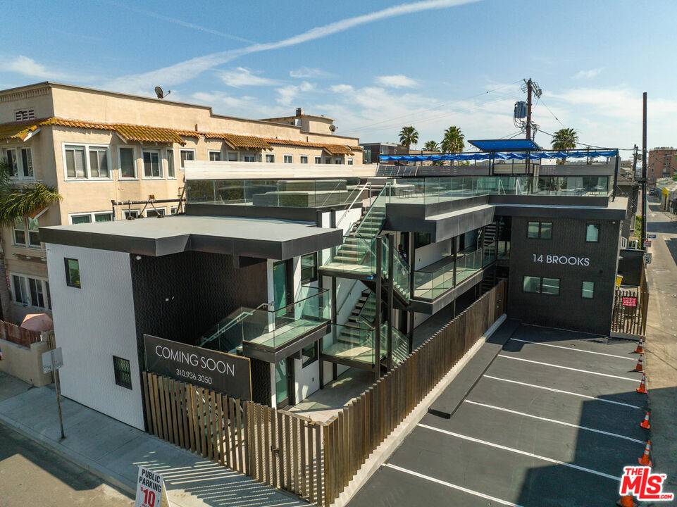 14   BROOKS AVE Marina Del Rey LA