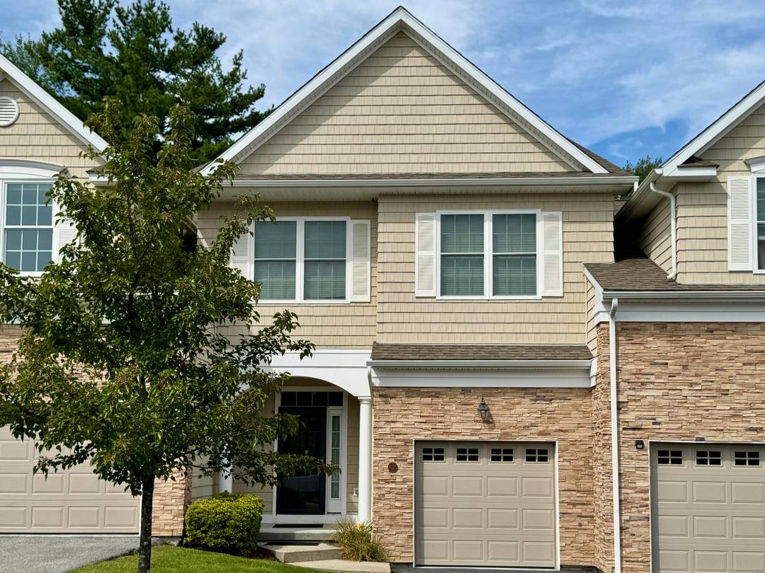 Now available at Hunter's Chase in Litchfield, this distinguished Pimlico style residence, features a newer reimagined open floor plan, and offers 3 bedrooms and 3.
