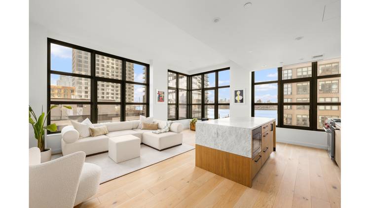 Perched above the Greenpoint waterfront at 29 Huron Street, Residence 7CE is a sun drenched 2 bedroom, 2 bathroom corner home with sweeping western and southern exposures, delivering open Manhattan ...